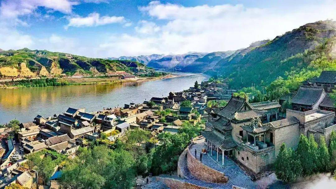 吕梁之光，学习变化的力量与自信的征程之路